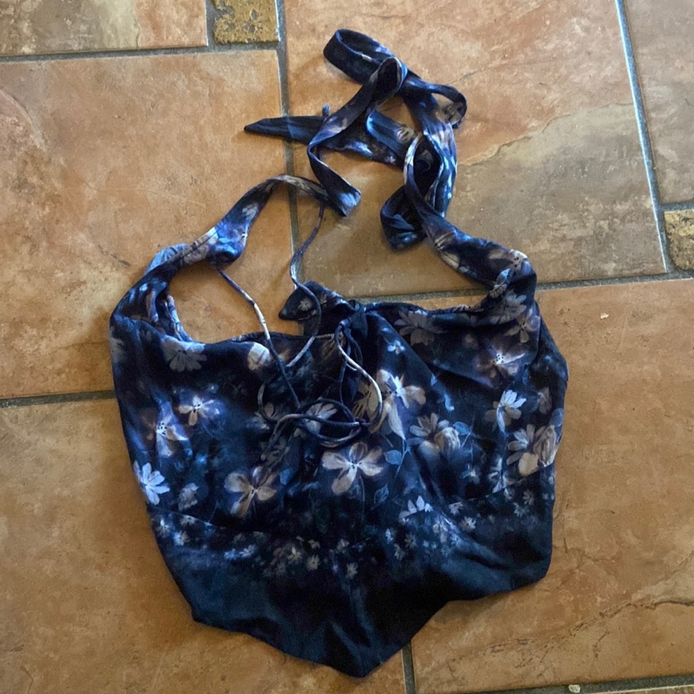Tie in halter top- no brand